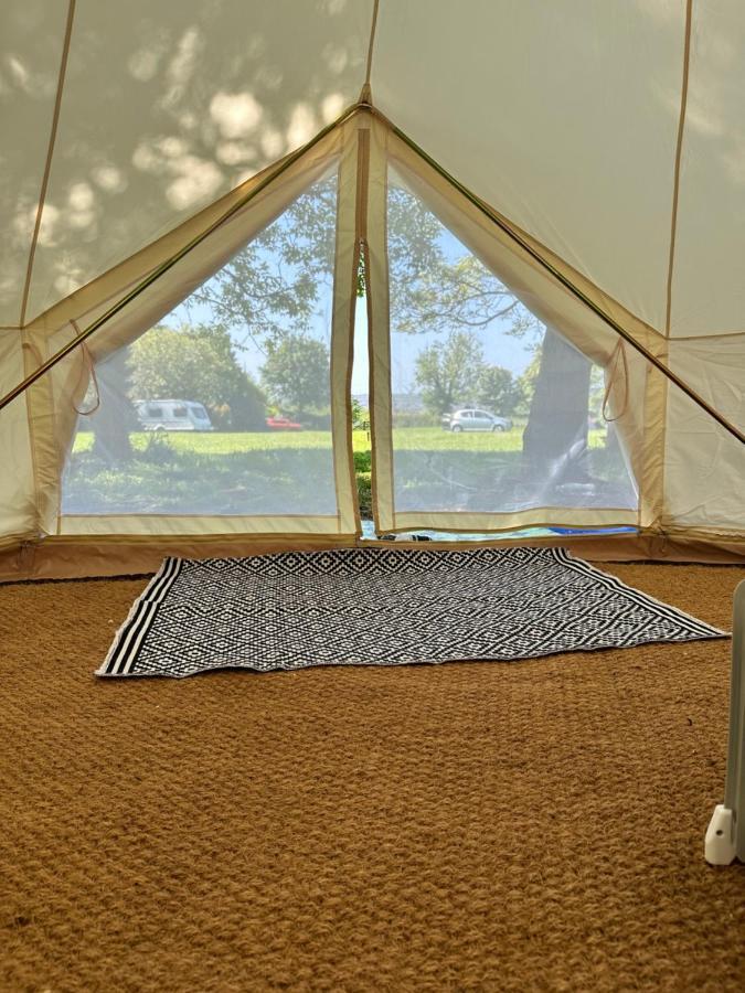 Rosabell Bell Tent At Herigerbi Park Grantham Eksteriør bilde